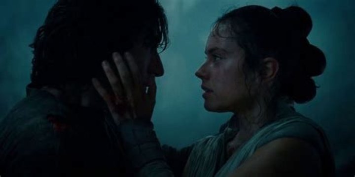 Why did Rey kiss Ben in Star Wars? – Celebrity